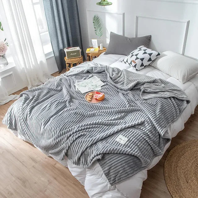 Fluffy Blanket for Cozy Evenings – Snuggle Blanket Made of Soft Material