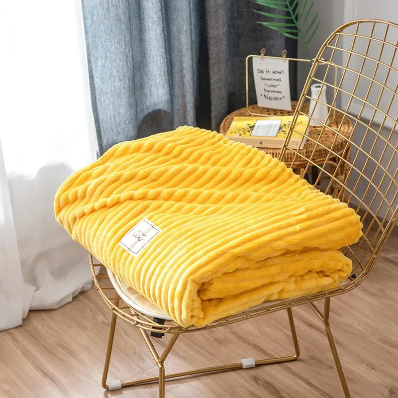 Fluffy Blanket for Cozy Evenings – Snuggle Blanket Made of Soft Material