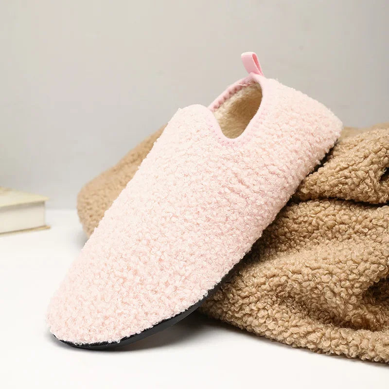 Cozy Slippers for Men and Women – Soft, Non-Slip Slippers for Comfort at Home in Autumn and Winter