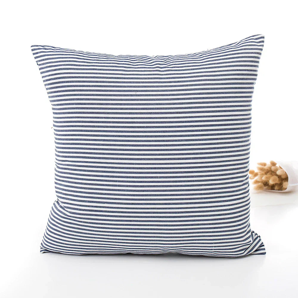 Elegant Cushion Cover for Living Room – Decorative Lumbar Pillow Case in Timeless Design