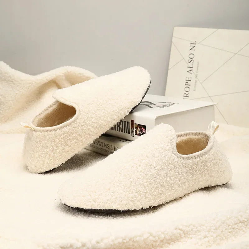 Cozy Slippers for Men and Women – Soft, Non-Slip Slippers for Comfort at Home in Autumn and Winter