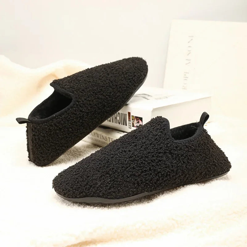 Cozy Slippers for Men and Women – Soft, Non-Slip Slippers for Comfort at Home in Autumn and Winter