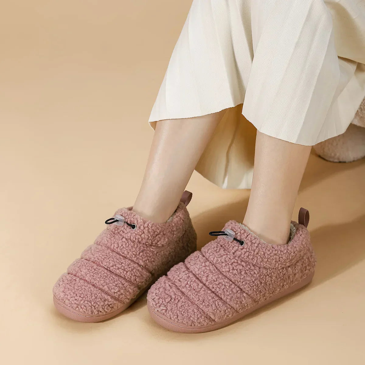 Soft Non-Slip Slippers for Men and Women – Fluffy, Warm Slippers with Non-Slip Sole for Comfort in Autumn and Winter