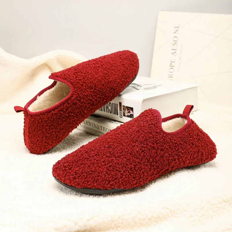 Cozy Slippers for Men and Women – Soft, Non-Slip Slippers for Comfort at Home in Autumn and Winter