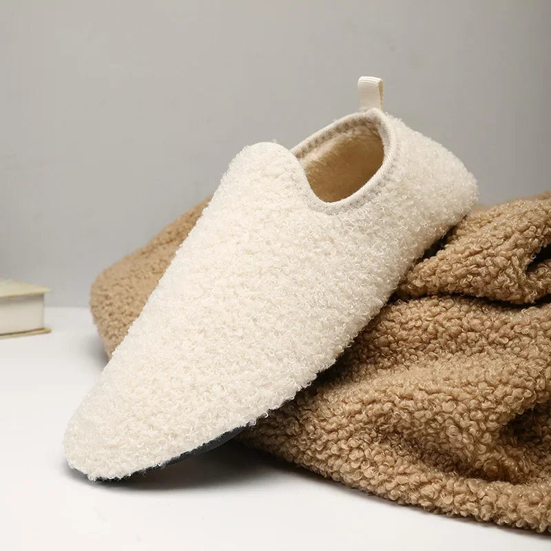 Cozy Slippers for Men and Women – Soft, Non-Slip Slippers for Comfort at Home in Autumn and Winter