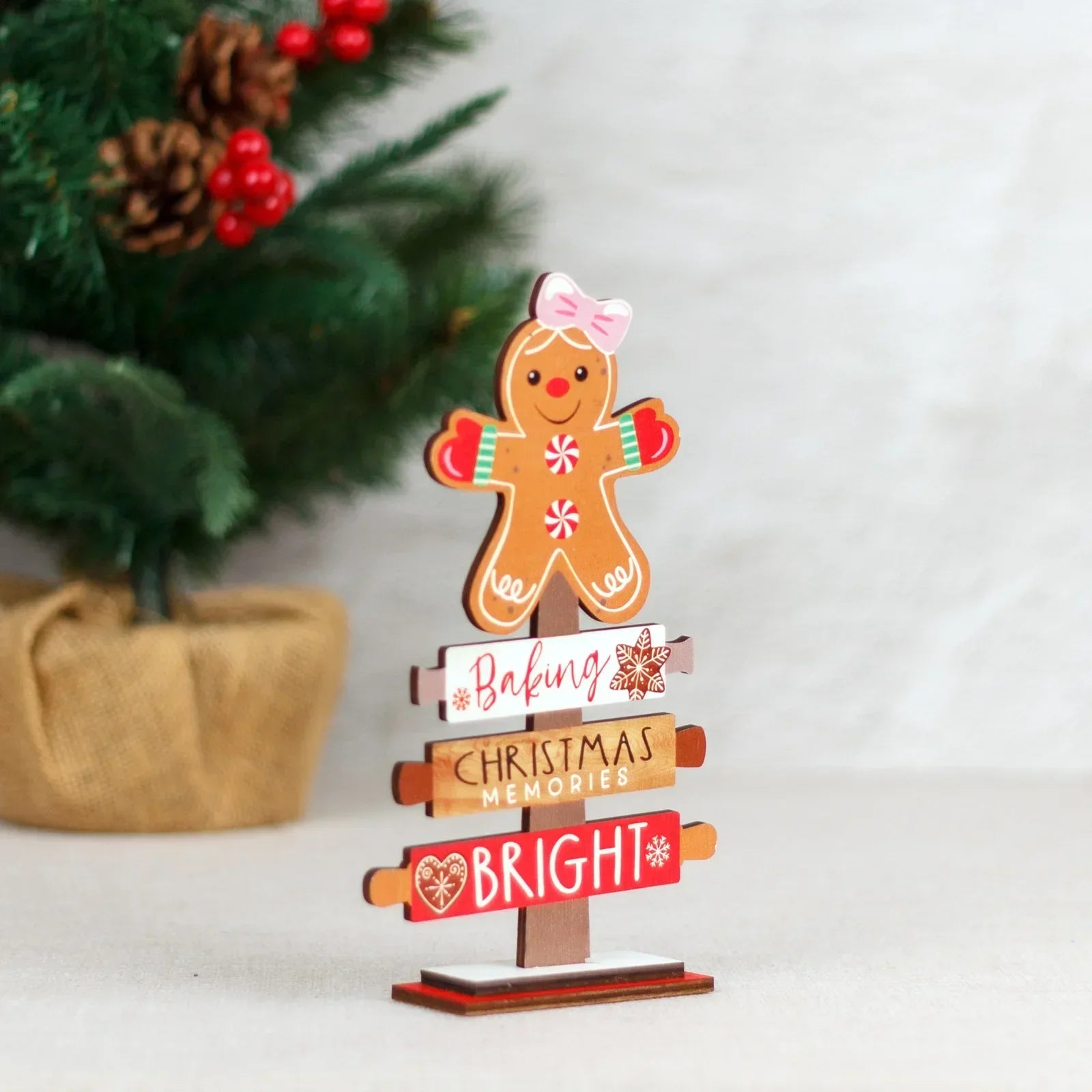 Christmas Decoration Gingerbread Man – Wooden Ornament for Festive Decor