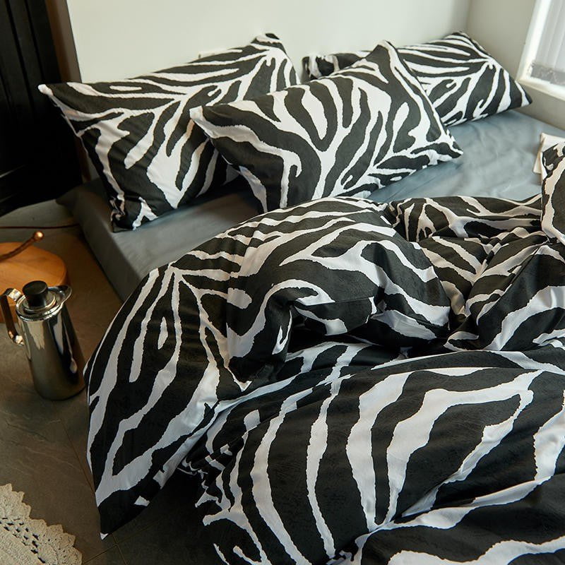 Luxurious Bedding Made from Egyptian Cotton with Zebra Pattern for Stylish Bedrooms