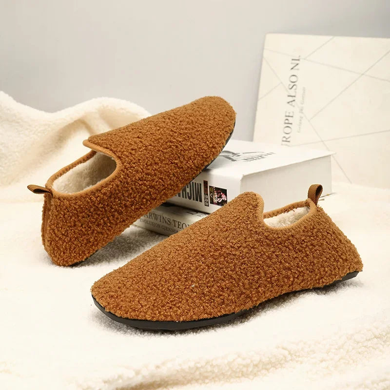 Cozy Slippers for Men and Women – Soft, Non-Slip Slippers for Comfort at Home in Autumn and Winter