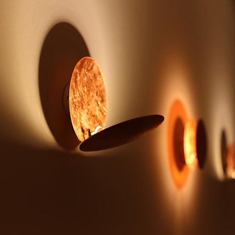 Wall Lamp with Eclipse Design – Stylish Applique for Modern Spaces