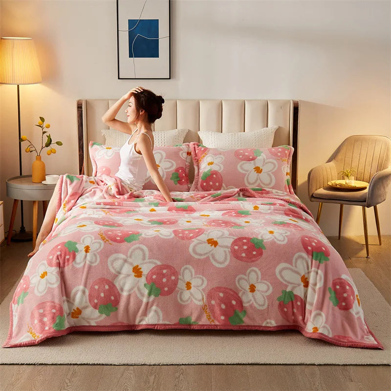 Fluffy Blanket with Floral Pattern – Warm, Soft Blanket for Cozy Moments on Sofa & Bed