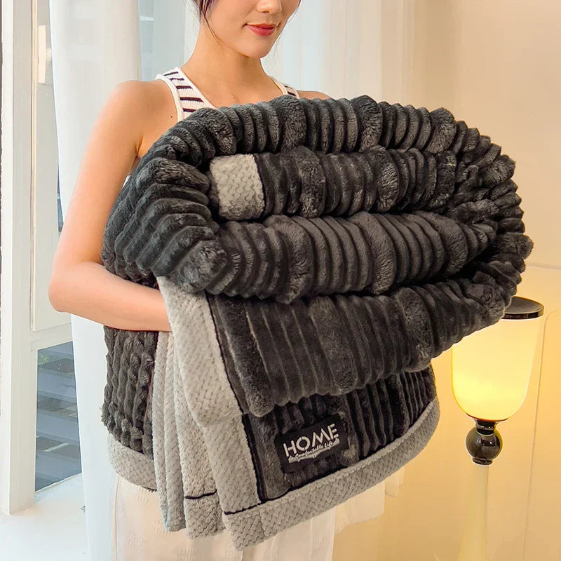 Soft Wool Blanket – Cozy Throw for Home, Ideal for Sofa and Bed, Warm Blanket for Cold Winter Days and Cozy Evenings