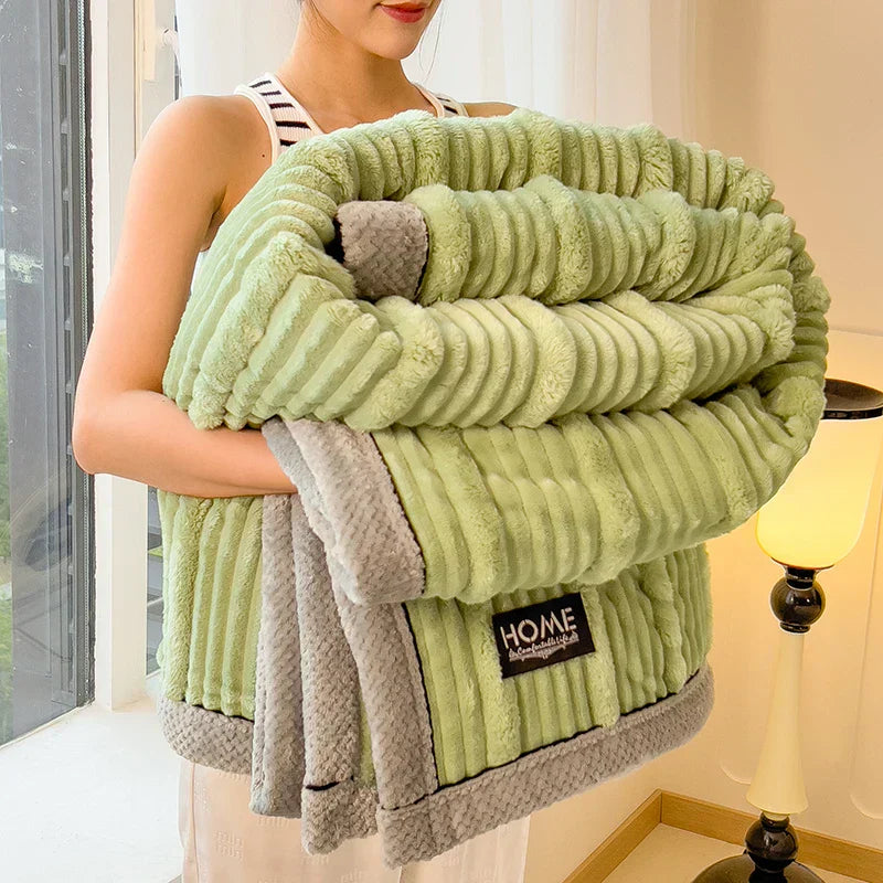 Soft Wool Blanket – Cozy Throw for Home, Ideal for Sofa and Bed, Warm Blanket for Cold Winter Days and Cozy Evenings