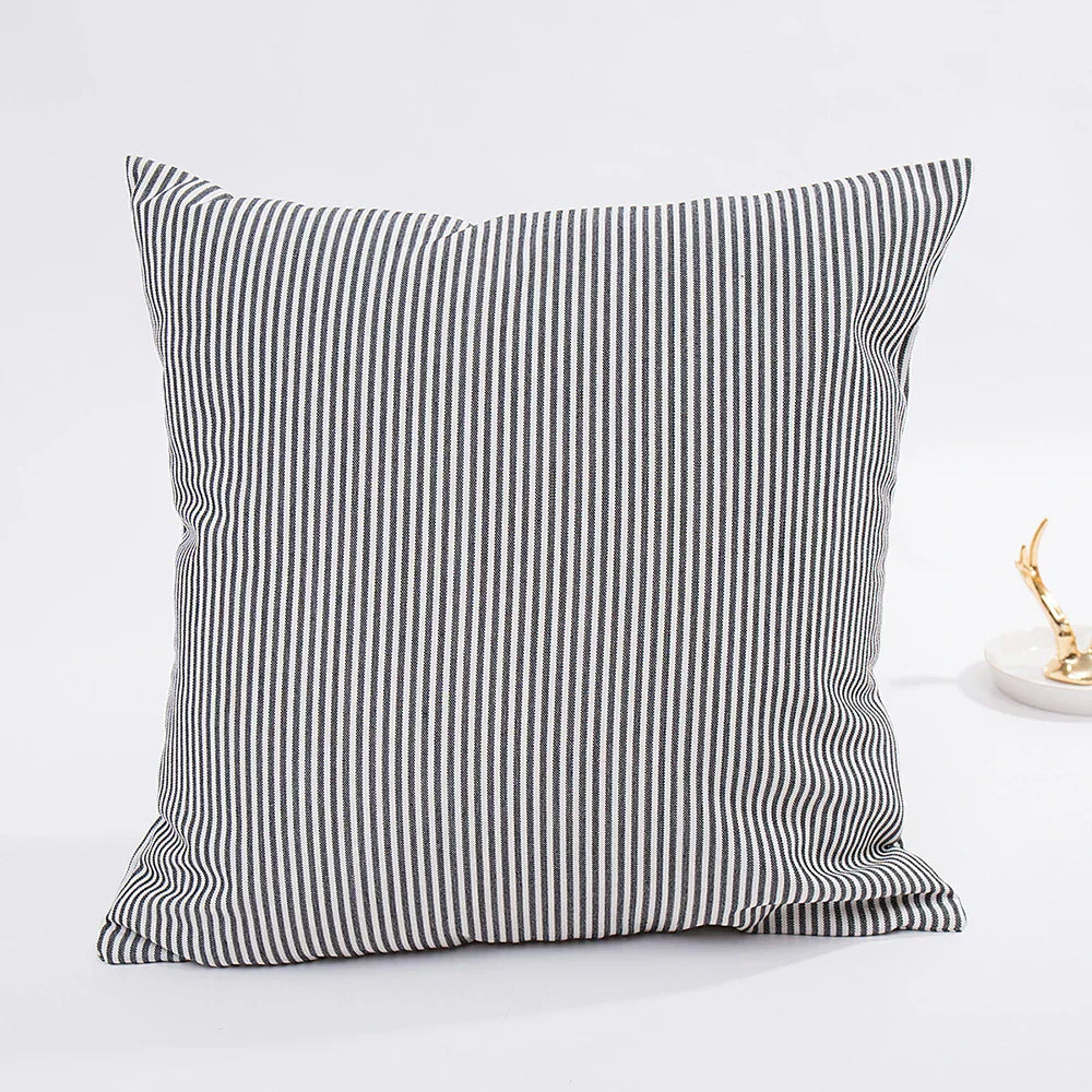 Elegant Cushion Cover for Living Room – Decorative Lumbar Pillow Case in Timeless Design