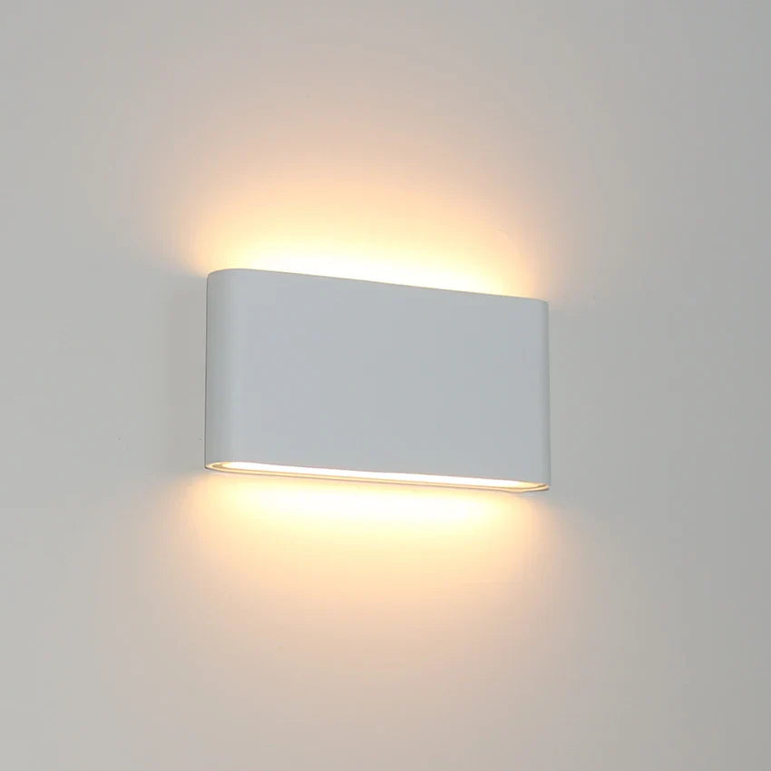 Weatherproof LED Wall Light, Robust Decorative Wall Lamp for Indoor and Outdoor Use