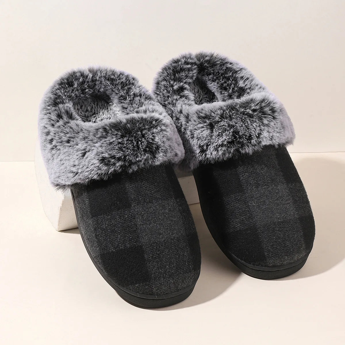 Warm Anti-Slip Slippers for Winter – Plush Slippers for Men and Women, Soft and Non-Slip