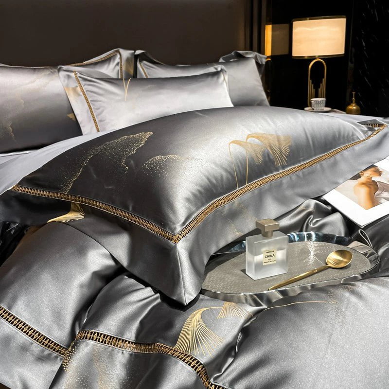 Luxurious Silver Gray Silk Bedding – Soft, Skin-Friendly, and Breathable for Restful Sleep