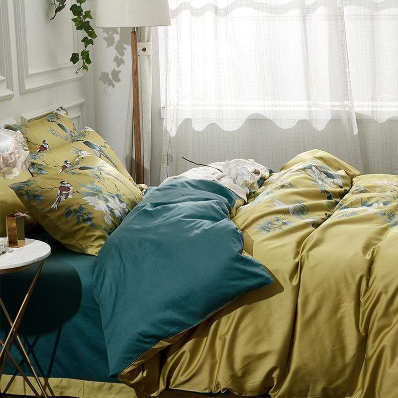 Luxurious Bedding Set Made of Egyptian Cotton with Elegant Floral Pattern for Royal Sleep Comfort