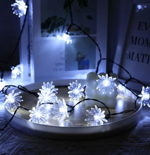 LED Peach Blossom Fairy Lights – Decorative Lighting for Indoor and Outdoor Use, Colourful Lights for Garden and Parties