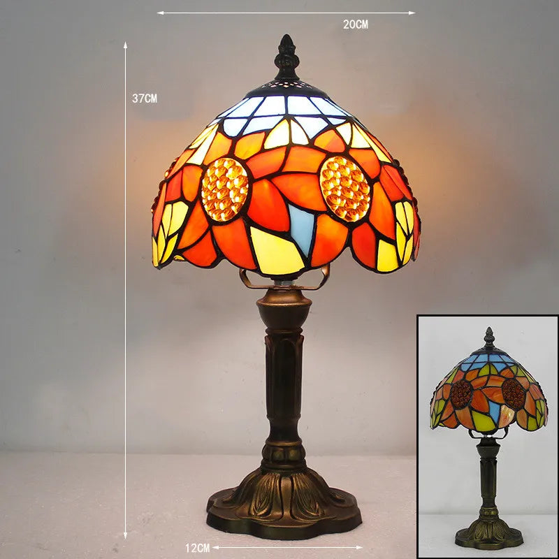 Desk Lamp in Classic Floral Pattern – Handcrafted Glass Light for Stylish Interiors