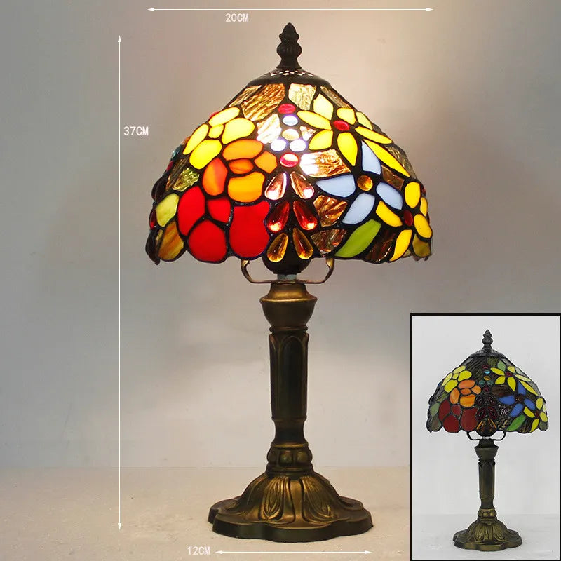 Desk Lamp in Classic Floral Pattern – Handcrafted Glass Light for Stylish Interiors