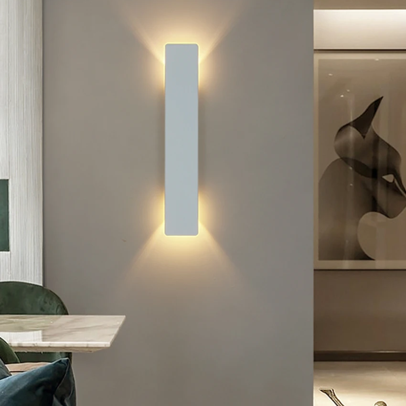 Weatherproof Outdoor Wall Light - IP65 LED Wall Lamp for Garden & Terrace