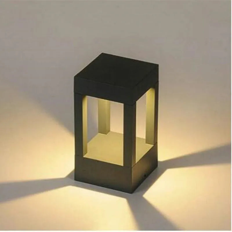 Modern Garden Solar Light – Energy-Efficient Beacon for Outdoor Use