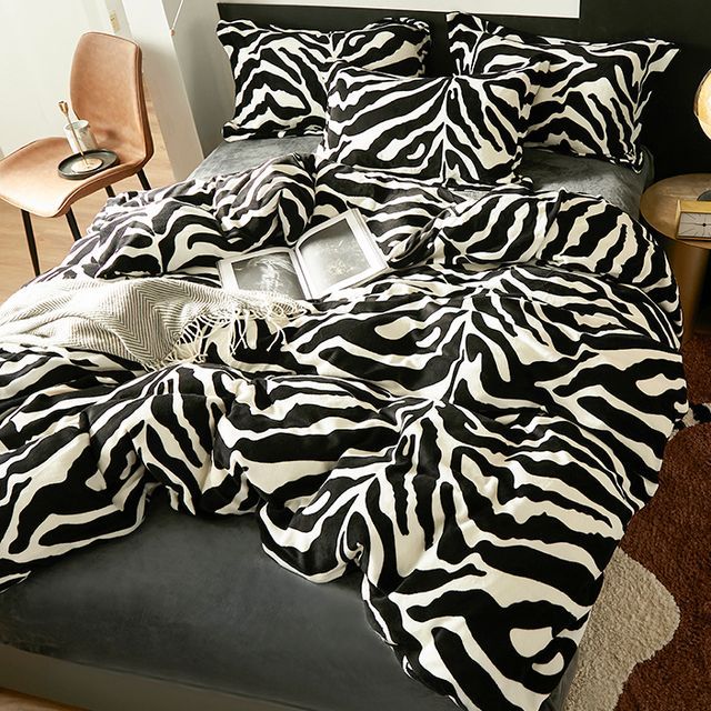 Luxurious Bedding Made from Egyptian Cotton with Zebra Pattern for Stylish Bedrooms