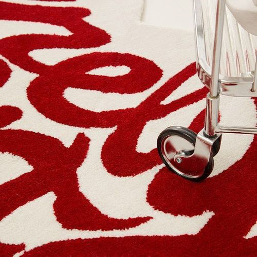 Red Heart Rug – Soft Heart-Shaped Rug for Living Room & Bedroom, Romantic Design