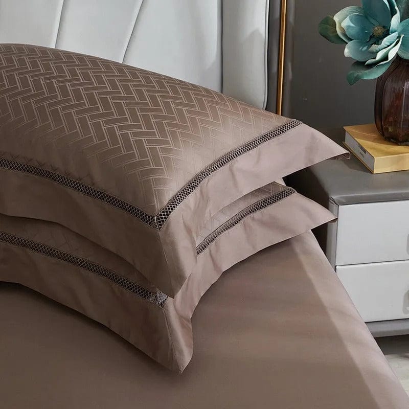 Luxurious Bed Linen Set Made from Egyptian Cotton in Brown – Elegant Design for Ultimate Sleep Comfort