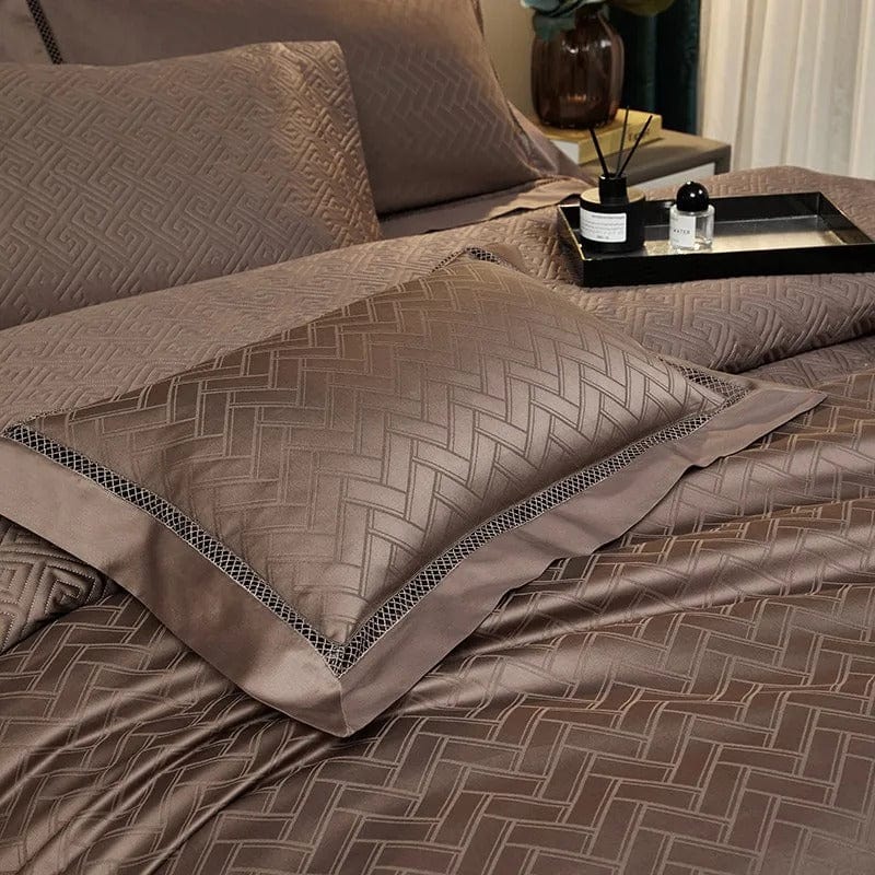 Luxurious Bed Linen Set Made from Egyptian Cotton in Brown – Elegant Design for Ultimate Sleep Comfort