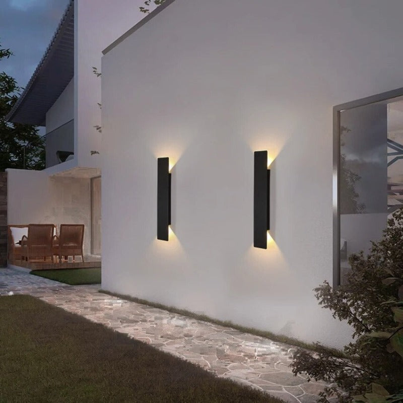 Weatherproof Outdoor Wall Light - IP65 LED Wall Lamp for Garden & Terrace