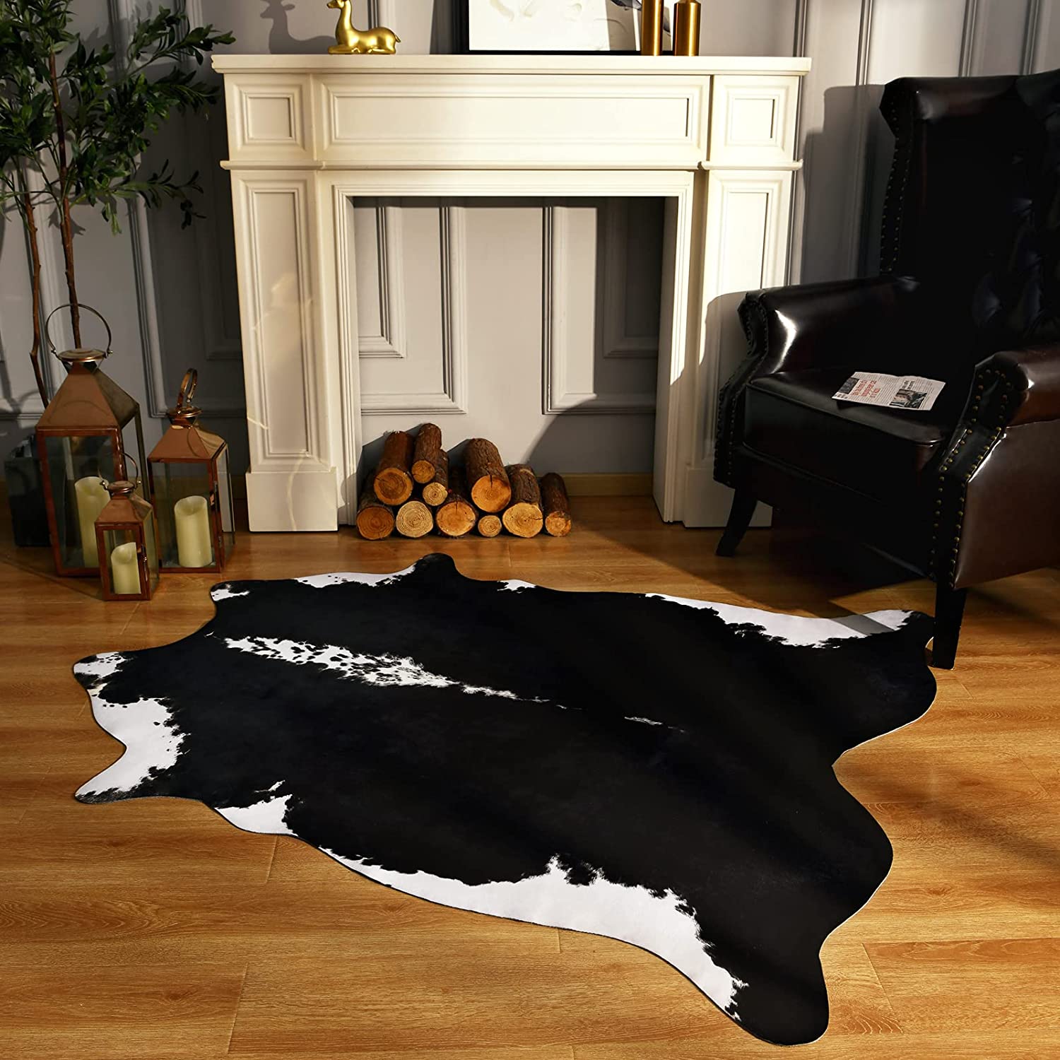 Luxurious Faux Fur Rug in Cowhide Design – Soft Decorative Rug for Living Room & Bedroom