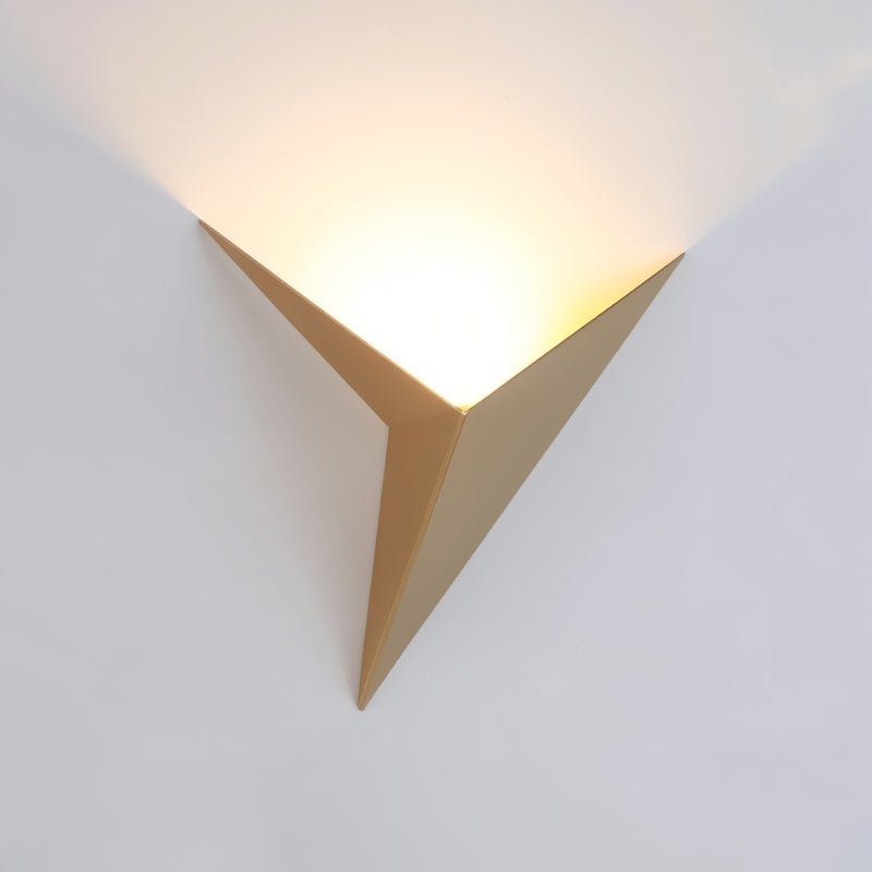 Elegant Wall Lamp - Modern LED Wall Light for Stylish Interiors