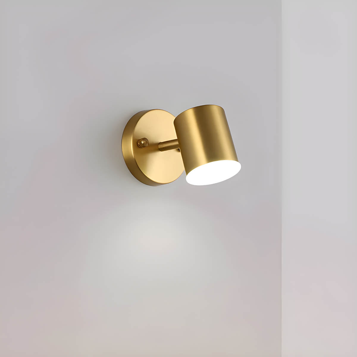 Scandinavian LED Wall Light in Copper – Modern Design with Warm Glow