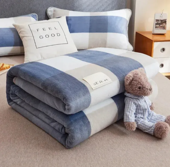 Warmth Throw Blanket for Chilly Evenings