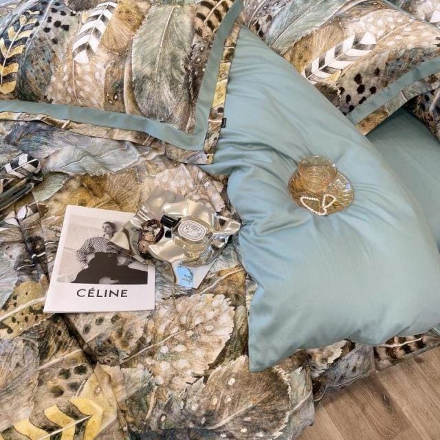 Luxurious Bedding Set with Feather Design – Soft Cotton and Elegant Print for Stylish Bedrooms