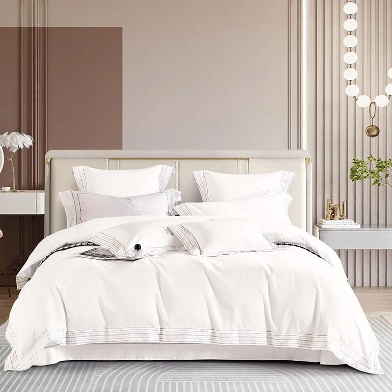 Luxurious Bed Linen Set Made of Egyptian Cotton in White for Ultimate Sleep Comfort