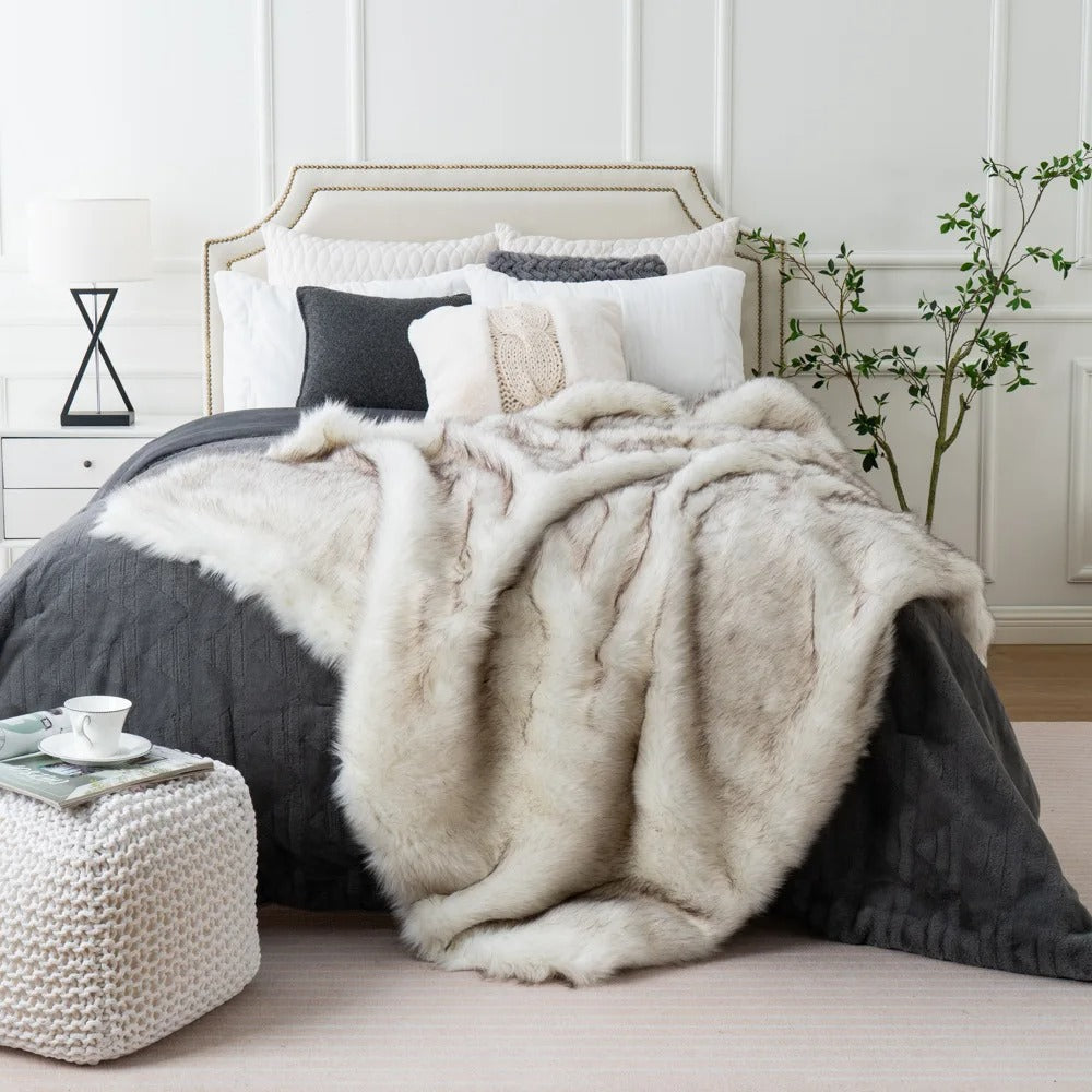 Luxurious Faux Fur Blanket – Ultimate Comfort and Elegance for Your Home, Soft and Cozy