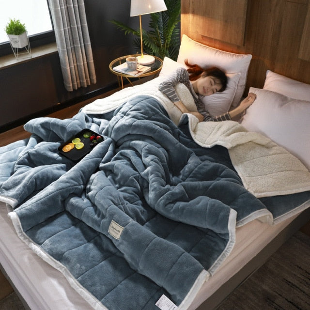 Double-Sided Fleece Blanket – Plush Blanket for Maximum Comfort and Warmth