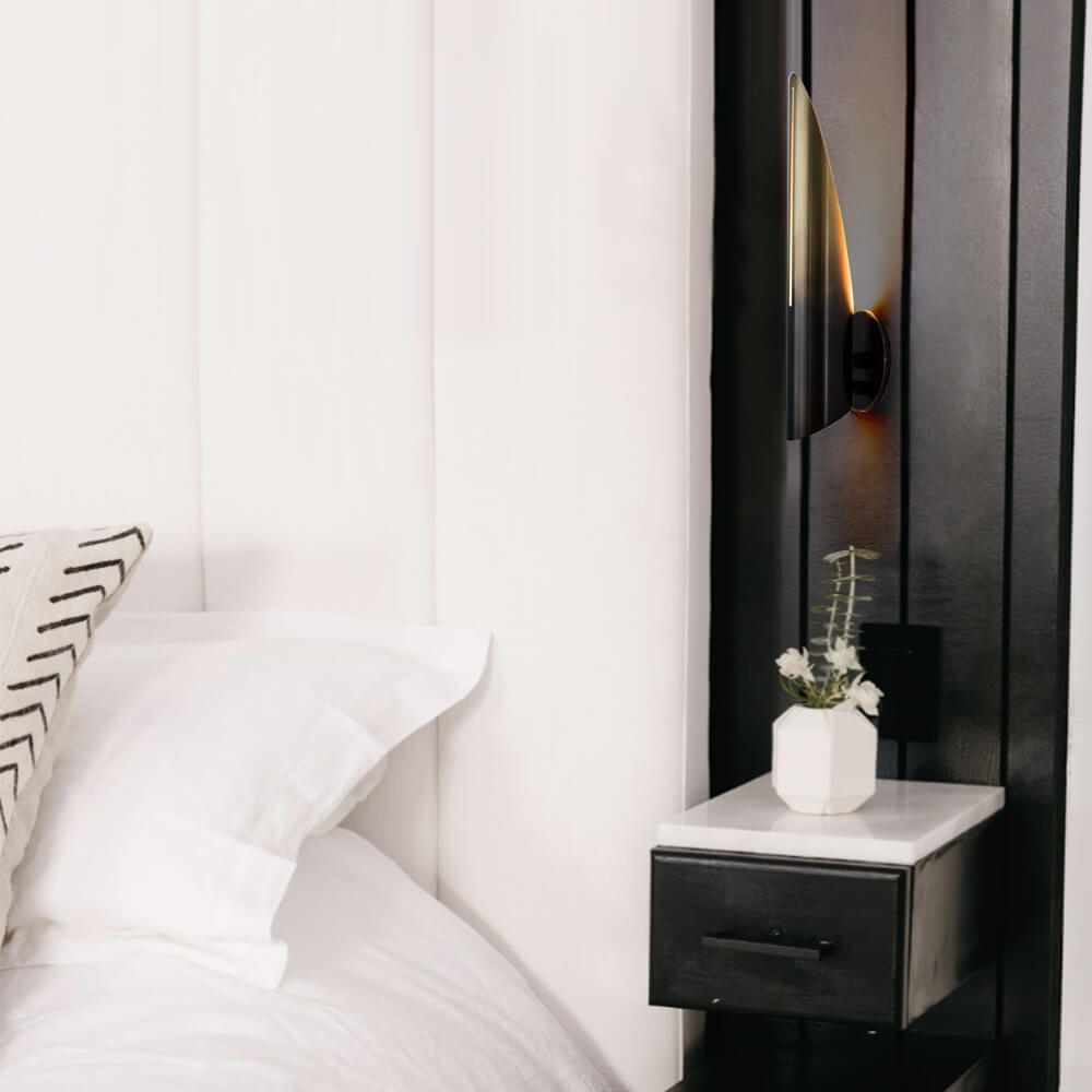 Modern Single-Bulb Luxe LED Wall Light