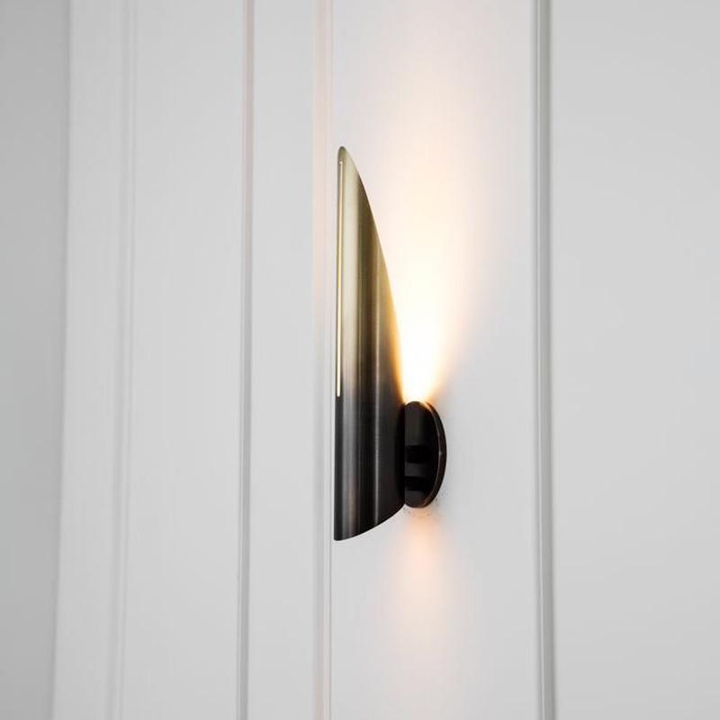 Modern Single-Bulb Luxe LED Wall Light