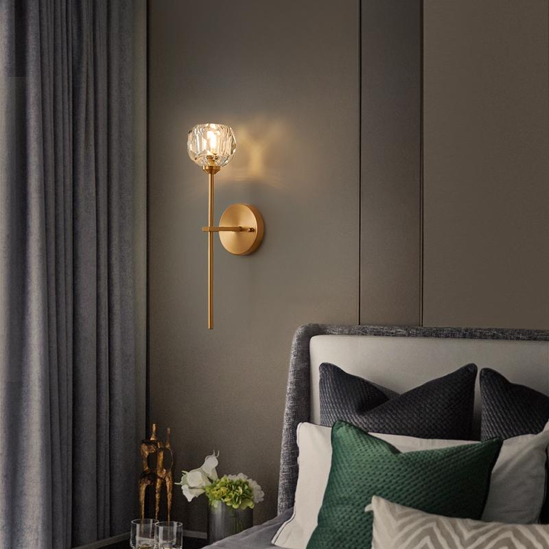 Elegant Crystal-Cut Needle Wall Light